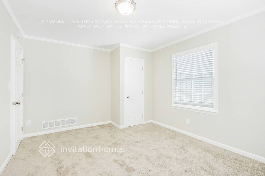 Building Photo - 1427 Drayton Woods Dr