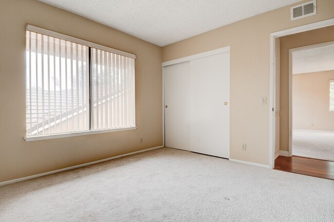 Building Photo - 20 Comanche Cir