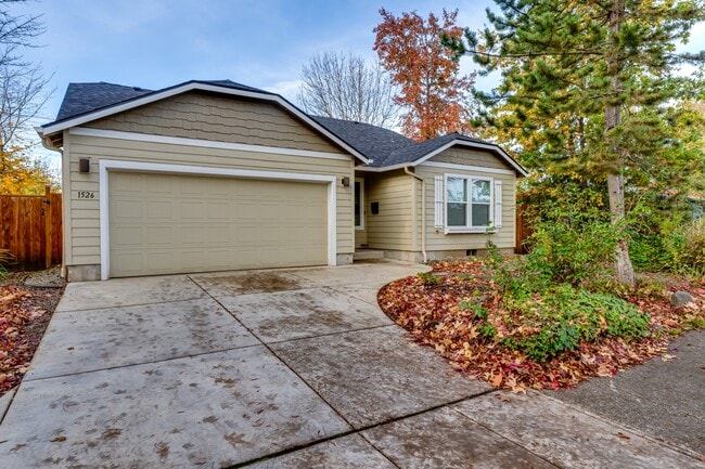 Primary Photo - 1526 McKinley St