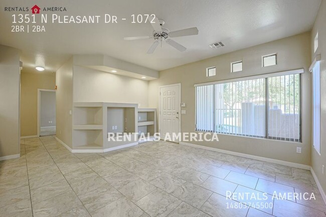 Building Photo - Beautiful 2 Bedroom Condo In Mirage Park R...