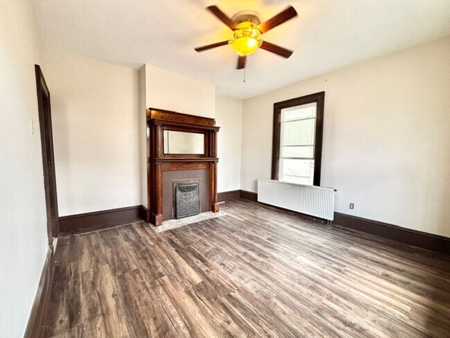 Building Photo - 3 bedroom/ 1.5 Bath Home for rent MAnor, PA 15665