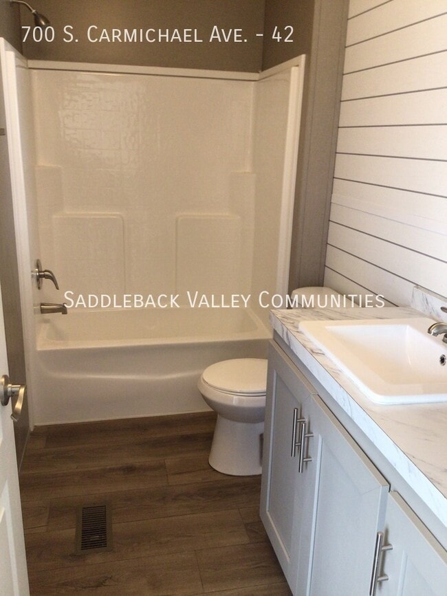 Building Photo - 700 S Carmichael Ave