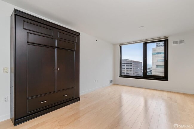 Building Photo - 199 New Montgomery St