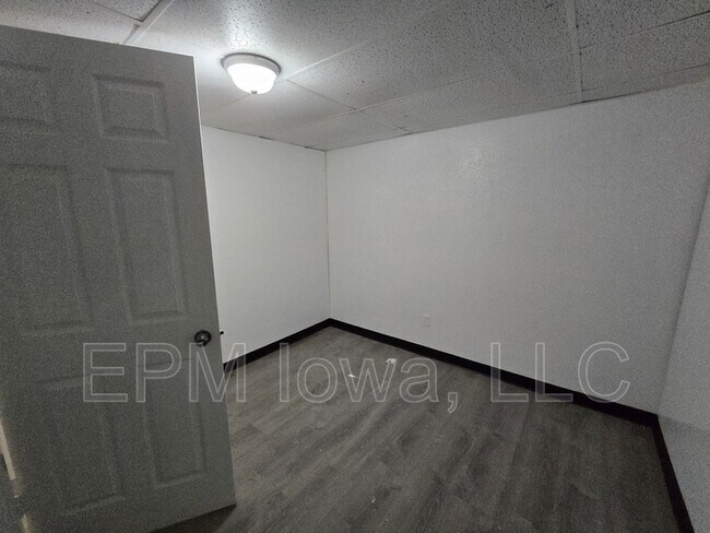 Building Photo - 115 Summit Ave