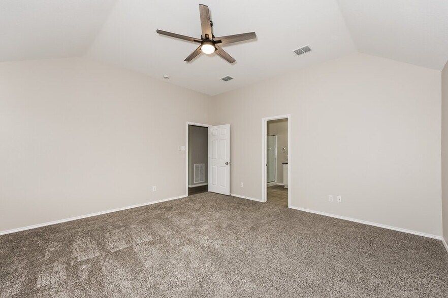 Building Photo - 2020 Natchez Dr