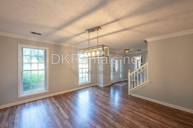 Building Photo - 114 Eagle Glen Dr