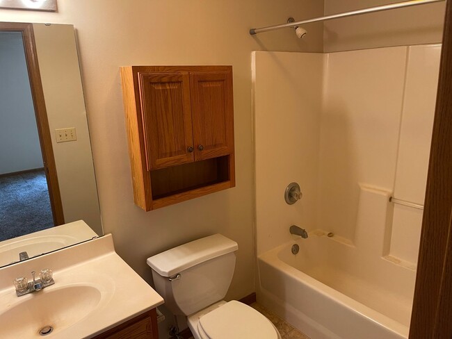 Building Photo - 3002 Butterfield Ct