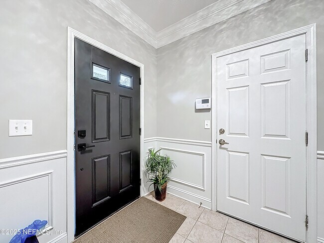 Building Photo - 4590 Capital Dome Dr