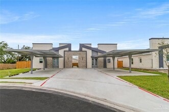 Building Photo - 104 San Jose Dr