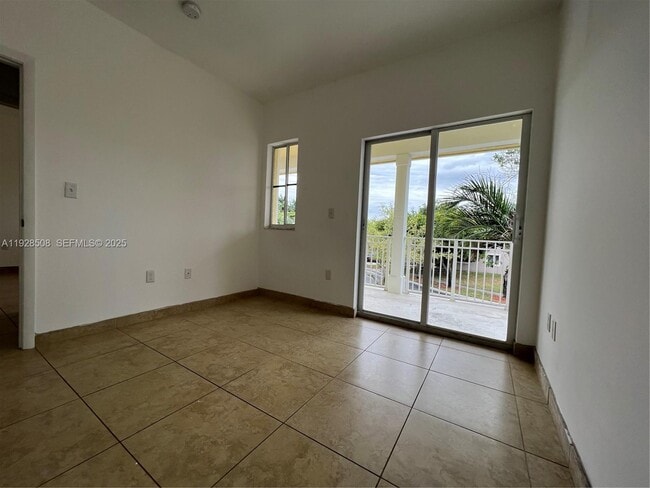 Building Photo - 3334 NE 3rd Dr