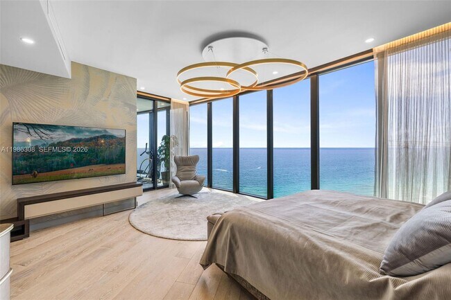 Building Photo - 18555 Collins Ave