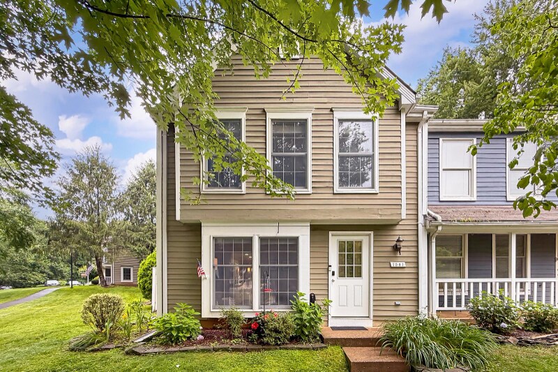 Primary Photo - 1581 Poplar Grove Dr