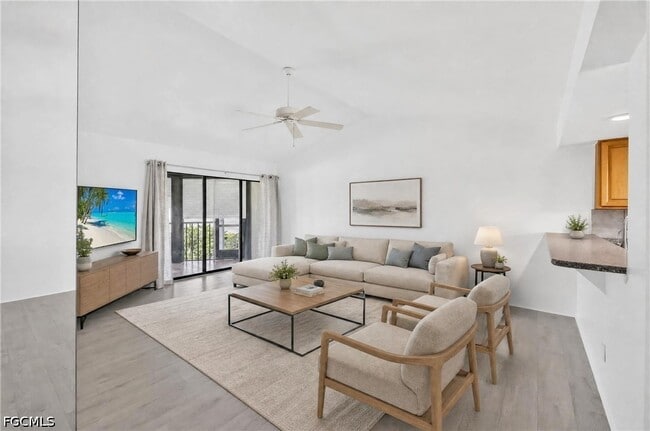 Building Photo - 4708 SW 8th Pl