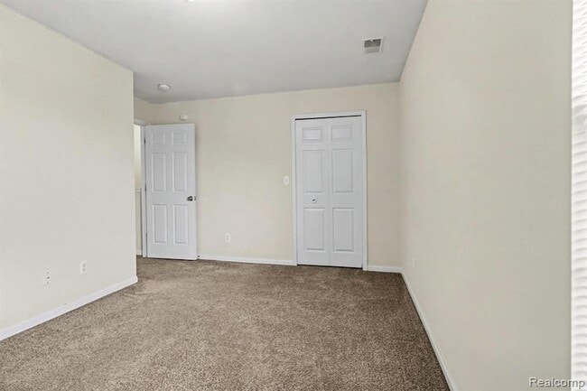 Building Photo - 20006 Hidden Oaks Dr