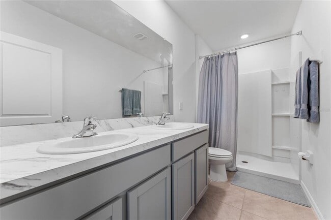 Building Photo - 33105 Major Oak Dr