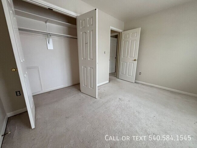 Building Photo - 3776 Kenwick Trail