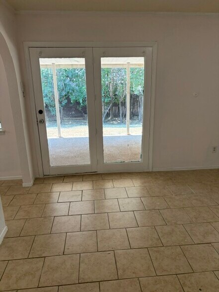Building Photo - 2524 Catalina Way