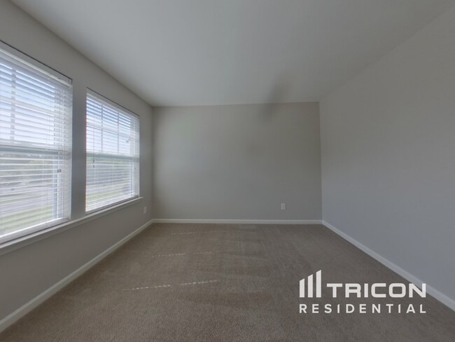 Building Photo - 5005 Sandis Court Mount Holly NC
