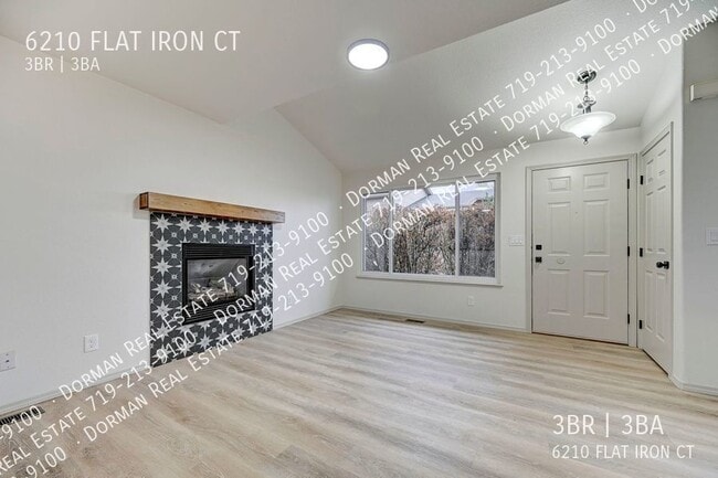 Building Photo - 6210 Flat Iron Ct