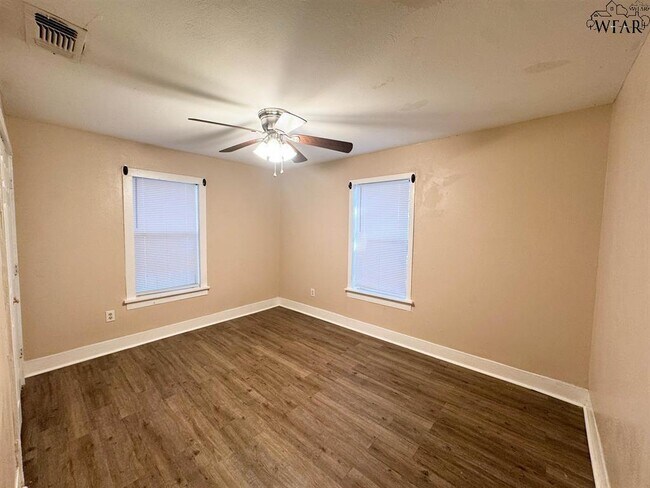 Building Photo - 1517 Blonde St