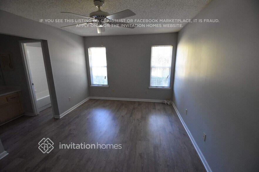 Building Photo - 11179 Barbizon Cir E