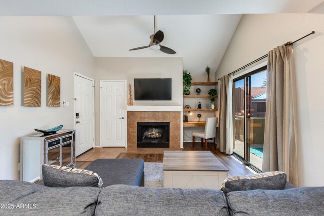 Building Photo - 5122 E Shea Blvd