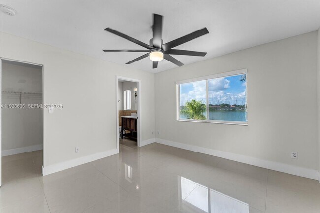 Building Photo - 17542 SW 139th Ct