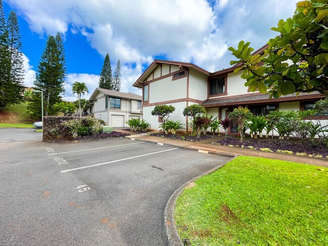 Building Photo - Spacious Wailuna! Centrally Located!