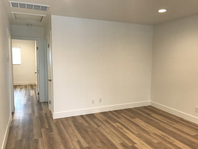 large living room - 189 Santa Isabel Ave