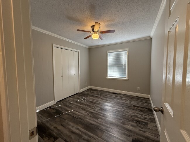 Building Photo - 210 Worthey Trail