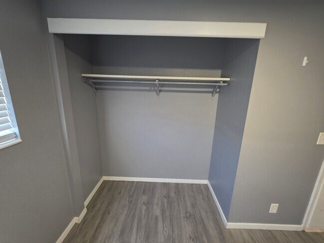 Building Photo - Ferron Rental