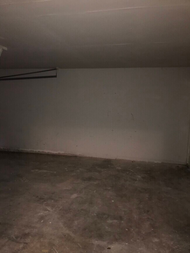 Building Photo - 10915 Gatlinburg Dr