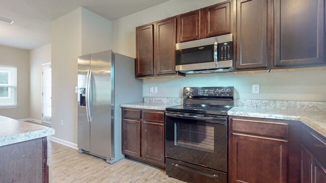 Building Photo - We are offering a November move-in special...