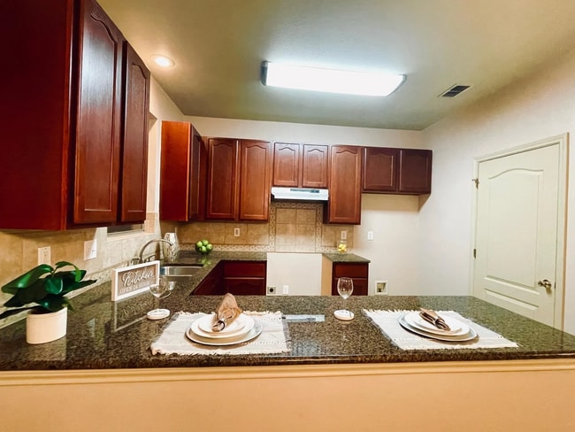 Building Photo - 9310 Albany Dr