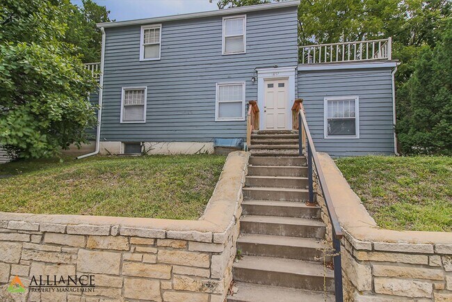 Building Photo - 1857 Anderson Ave