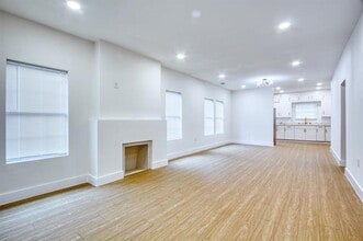 Building Photo - 2511 W Lovers Ln