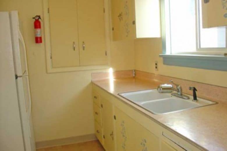 Building Photo - 714 Alderson Ave