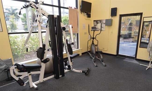 Building Photo - 12760 Indian Rocks Rd