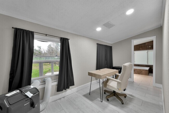 Building Photo - 22603 Tuwa Rd