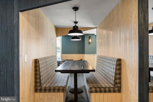 Building Photo - 3449 Scotts Ln