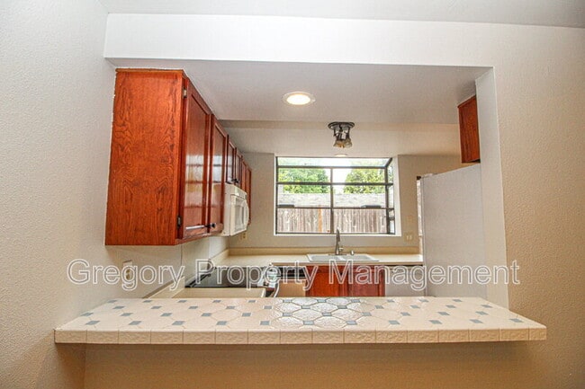 Building Photo - 9828 NE 137th St