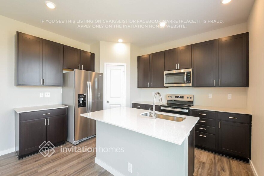 Building Photo - 14412 Heritage Dr