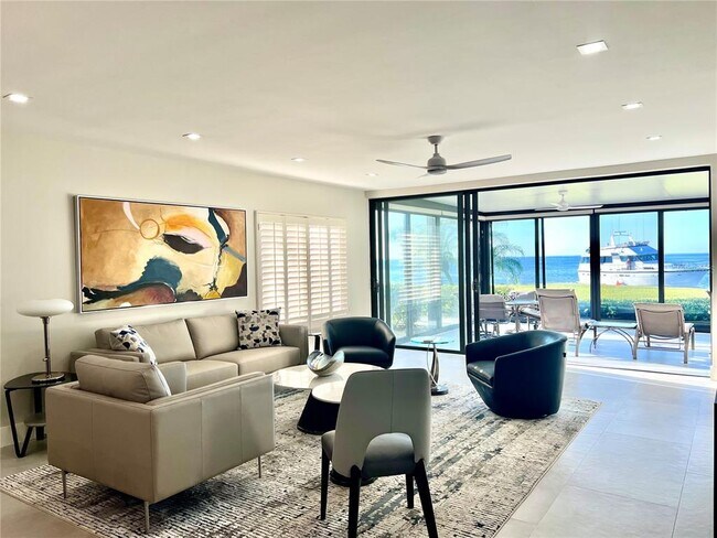 Building Photo - 3280 S Shore Dr