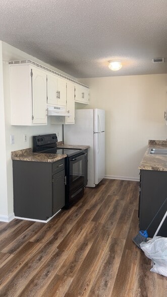 Building Photo - 3622 Pebble Creek Dr