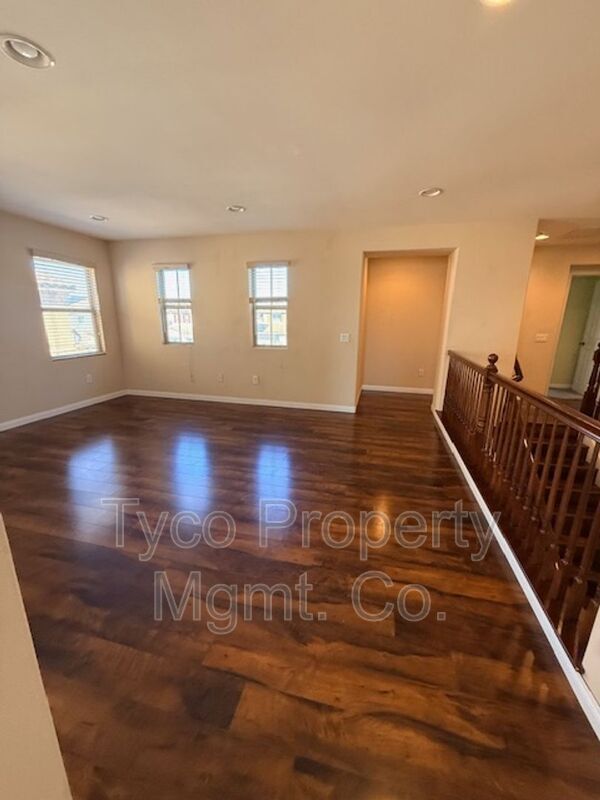 Building Photo - 5215 Sandbar Cove Way