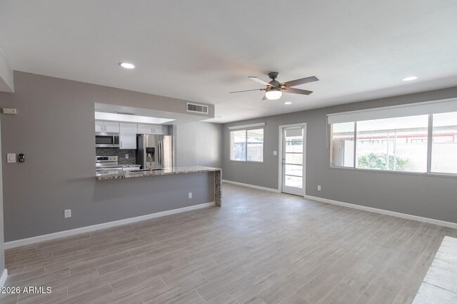 Building Photo - 1224 E Campus Dr