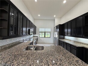 Building Photo - 5299 Ferrari Ave