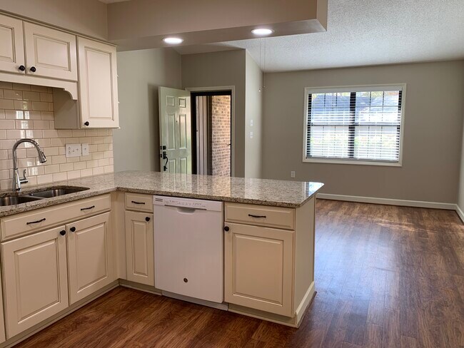 Front room - 2756 victory ct