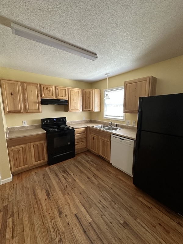 Building Photo - 6 Townview Dr