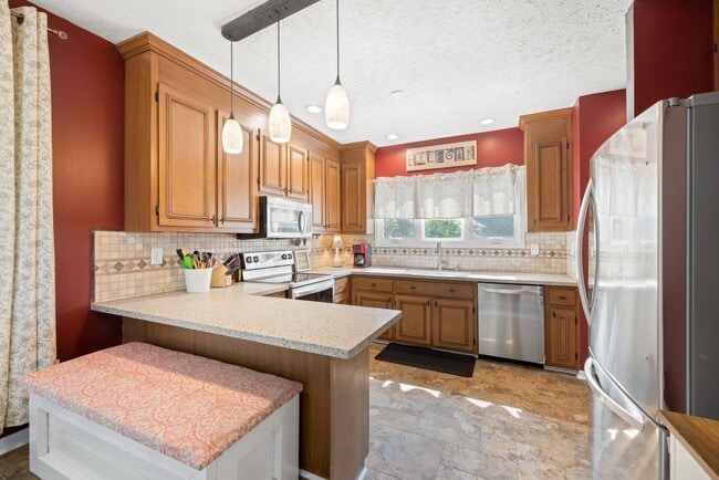 Building Photo - 3 Bedroom Home in Mechanicsville ***Availa...